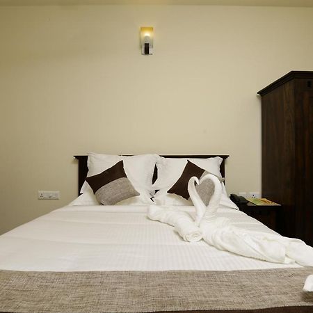 Le Noor Hotel Kochi Buitenkant foto