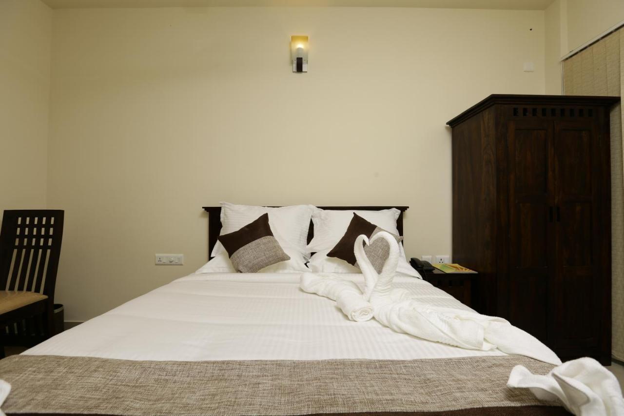 Le Noor Hotel Kochi Buitenkant foto