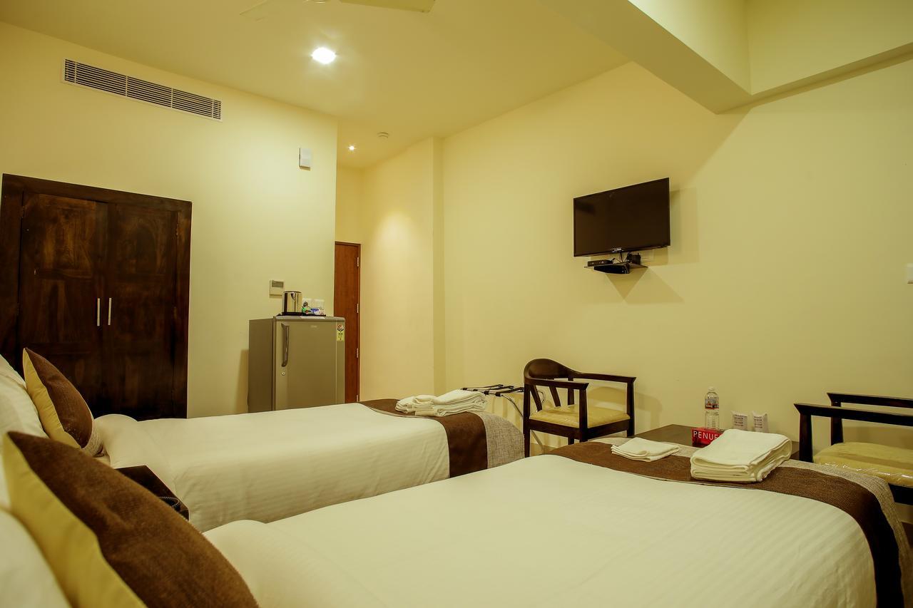 Le Noor Hotel Kochi Buitenkant foto