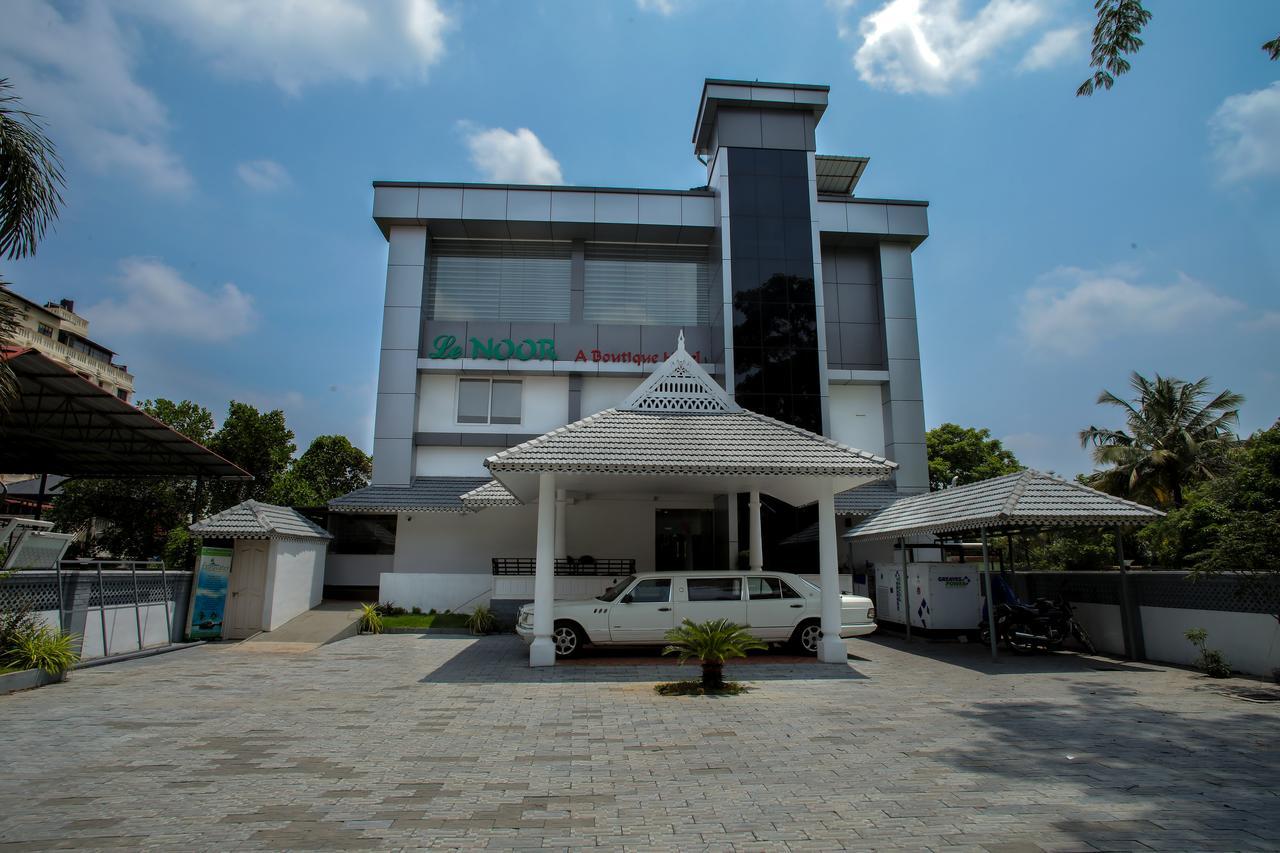 Le Noor Hotel Kochi Buitenkant foto