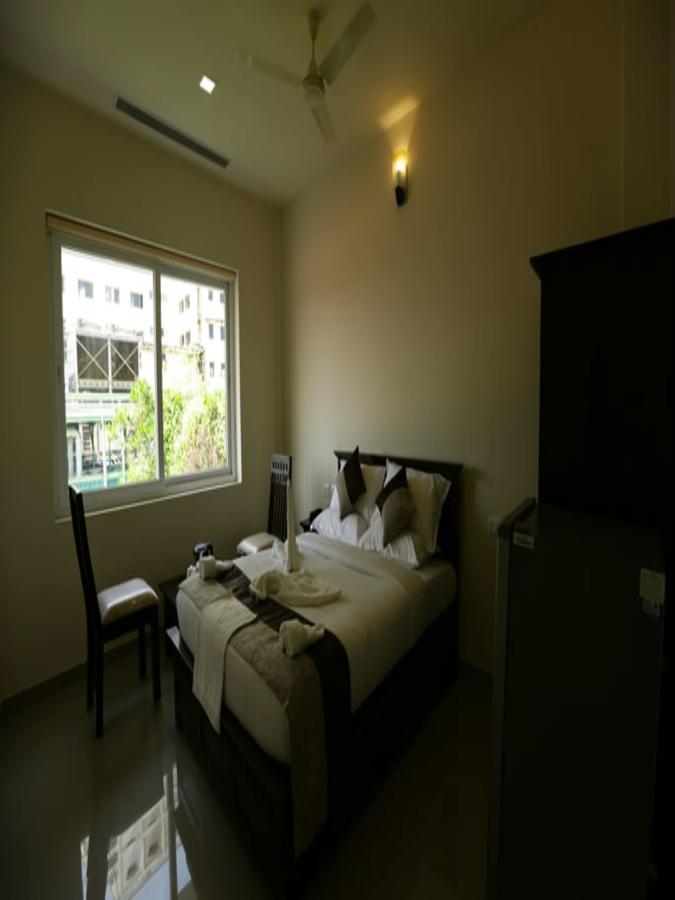 Le Noor Hotel Kochi Buitenkant foto